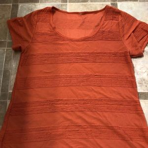 Medium LuLaRoe classic T